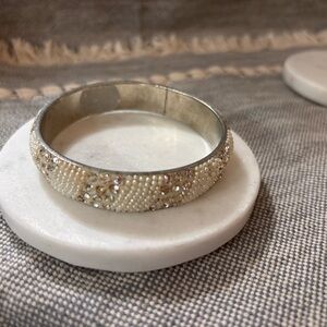 Elegant Silver and Cream Beaded Fashion Bracelet